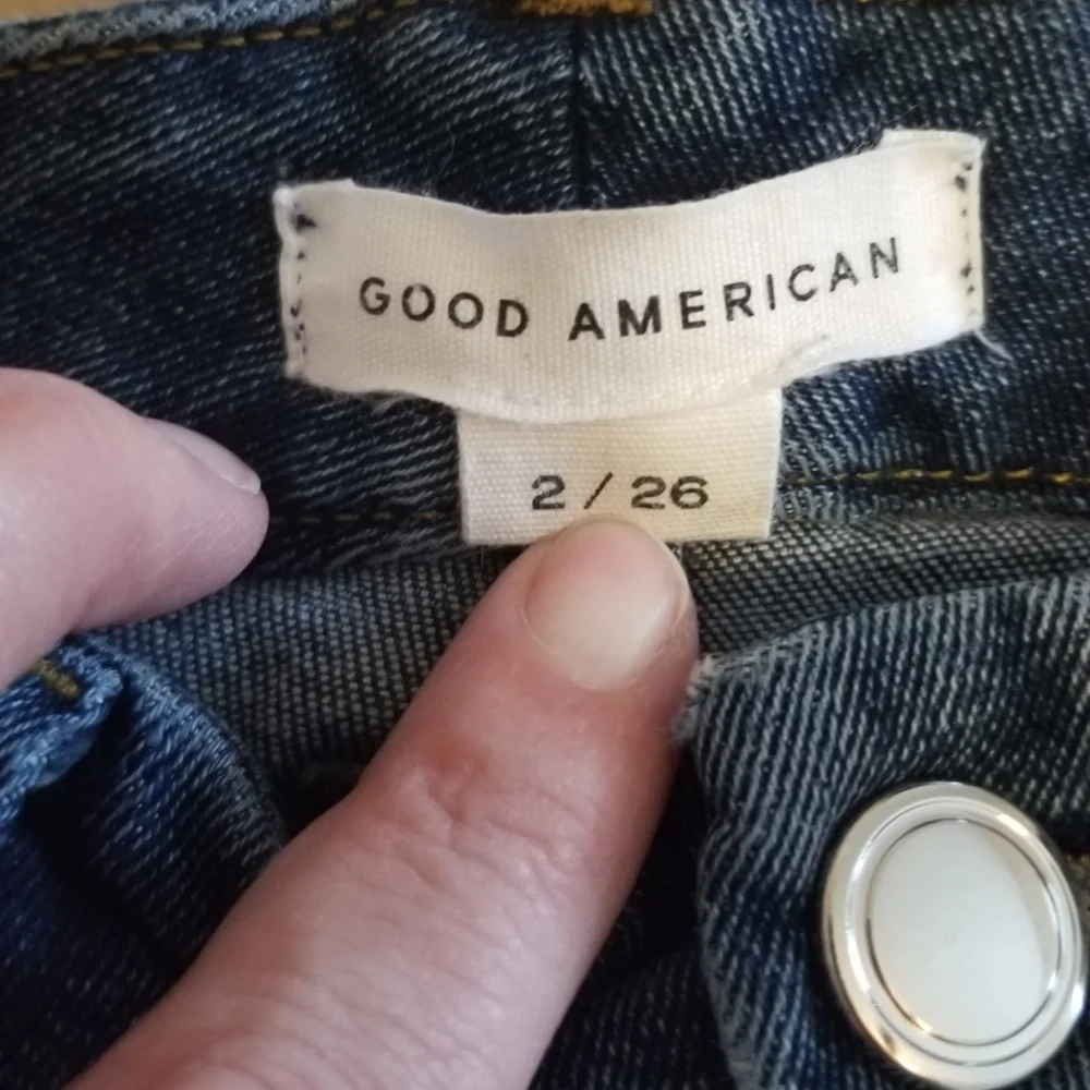 Good American Jeans - Picture 3 of 8